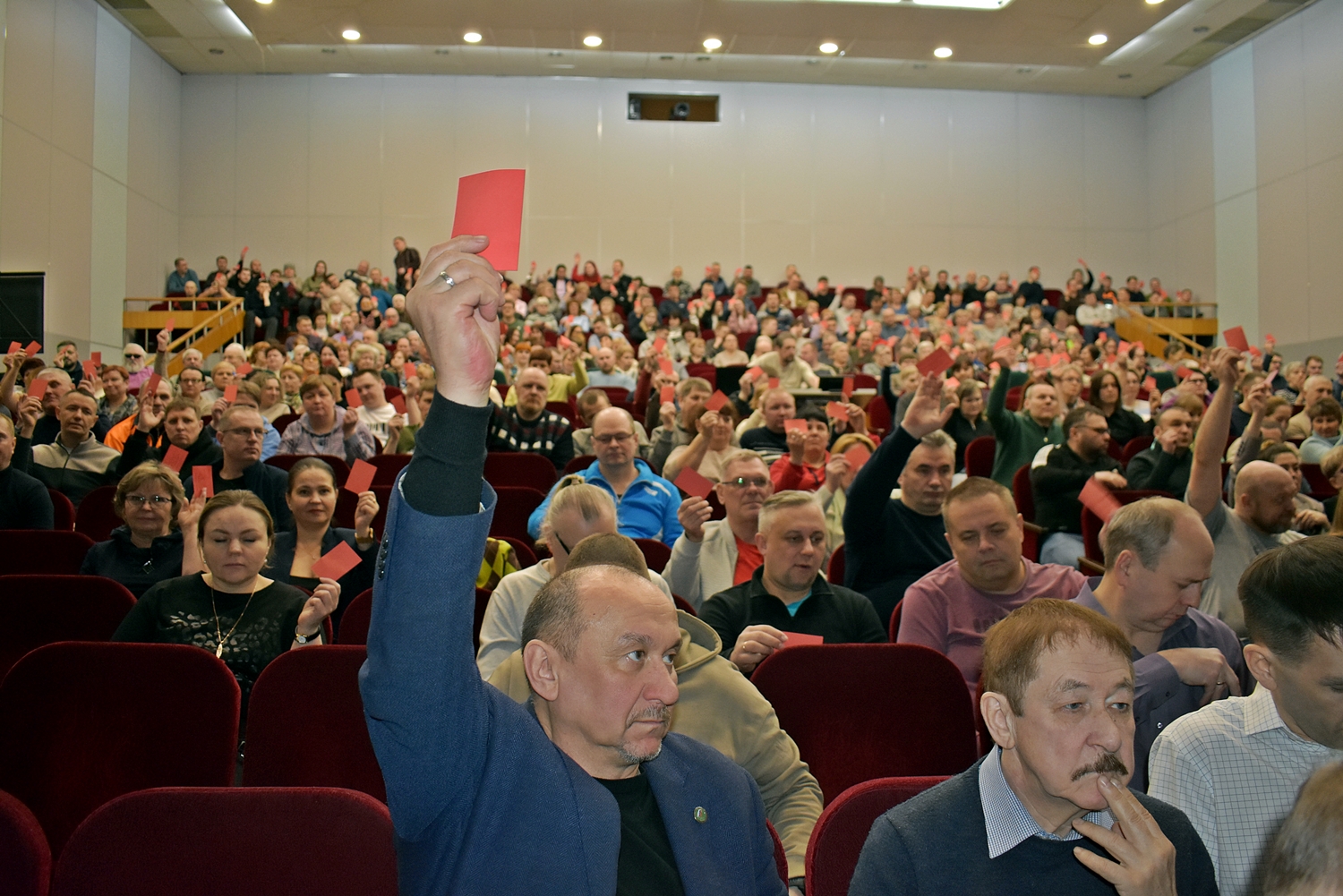 Коллективный договор СЛПК за 2025 год выполнен